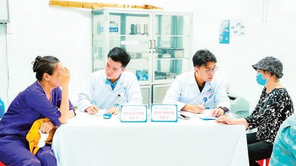 “Trụ cột” trong chăm sóc sức khỏe người cao tuổi