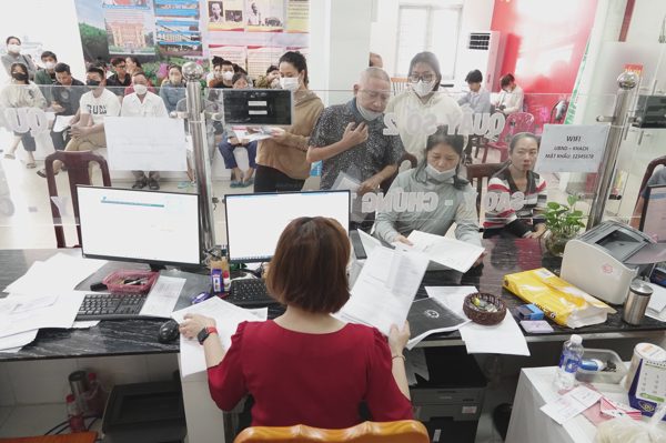 Trừ lương hưu người trốn tránh bồi thường thiệt hại do lãng phí