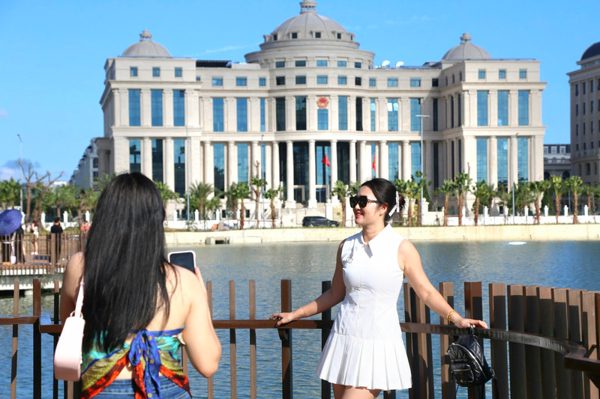 Trụ sở Tòa án, Viện kiểm sát ở Quảng Ninh thu hút giới trẻ đến check-in