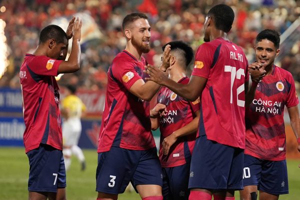 Trực tiếp bóng đá CAHN vs Kashima Antlers: Đình Bắc, Quang Hải đá chính