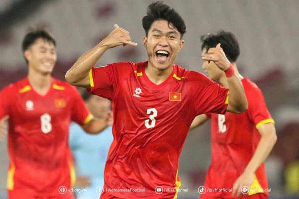 Trực tiếp bóng đá U23 Việt Nam vs U23 Kuwait: 'Thủy chiến'