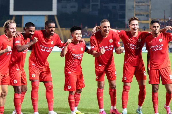 Trực tiếp Công an Hà Nội vs Hà Tĩnh (19h15 ngày 5/9): Phô diễn sức mạnh