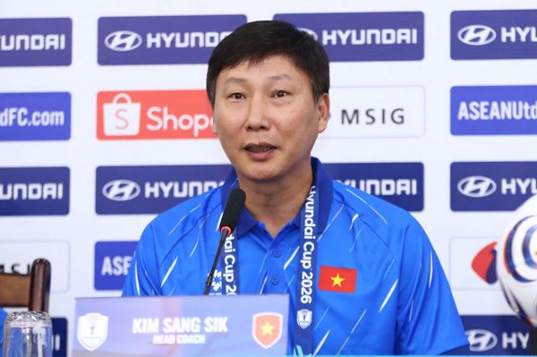 Trực tiếp HLV Kim Sang-sik trả lời họp báo sau khi Việt Nam vô địch ASEAN Cup 2026