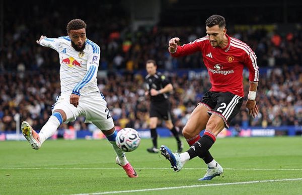 Trực tiếp Leeds 0-1 MU (Hiệp 2): NHM chờ đợi thêm kịch tính