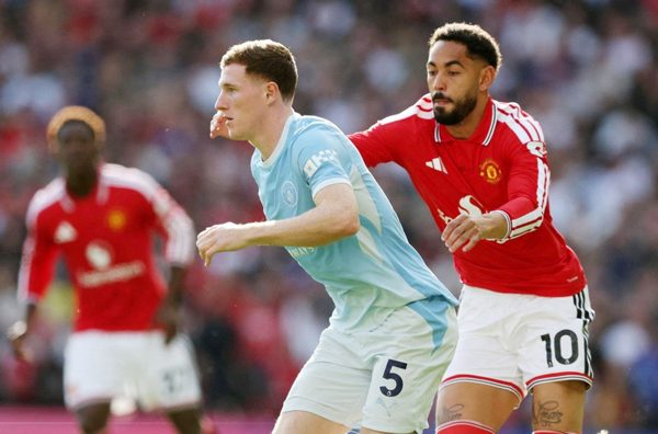 Trực tiếp Man United 0-0 Man City (Hiệp 1): Foden bị thẻ đỏ