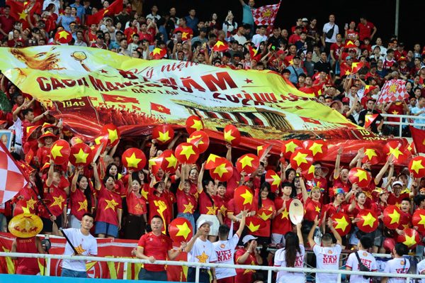 TRỰC TIẾP: Mỹ Đình mở hội trước đại chiến Việt Nam vs Thái Lan