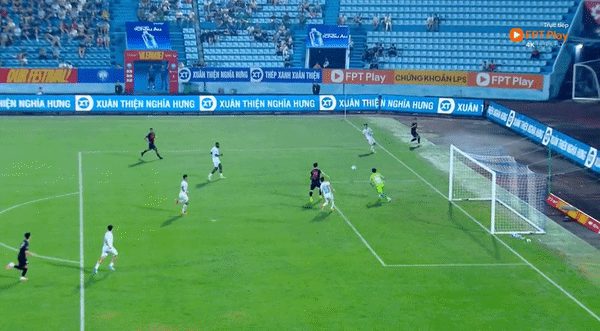Trực tiếp Nam Định vs Ninh Bình 0-1 (H2): Ninh Bình mở tỷ số