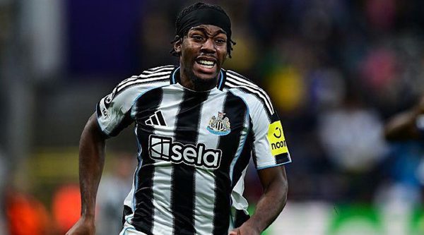 Trực tiếp Newcastle 1-0 Liverpool (Hiệp 1): Đội khách gia tăng sức ép