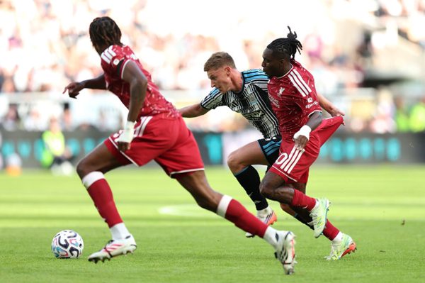 Trực tiếp Newcastle 2-1 Liverpool (Hiệp 2): Rượt đuổi hấp dẫn