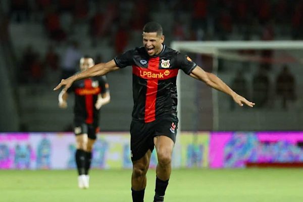 Trực tiếp Ninh Bình 2-0 Thanh Hóa (hiệp 1): Ngọc Mỹ nhân đôi cách biệt