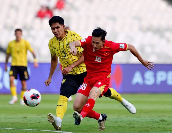 Trực tiếp Việt Nam vs Malaysia 0-0 (hiệp 1): Việt Nam duy trì sức ép