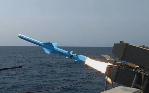 Trung Đông sáng 2-9: Iran tập kích loạt căn cứ Mỹ, lãnh tụ Mojtaba tuyên bố dạy Mỹ 'bài học'