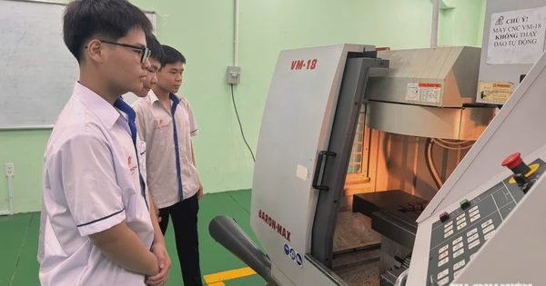 Trung học nghề: Cùng học 3 năm như THPT, thi tốt nghiệp ra sao?