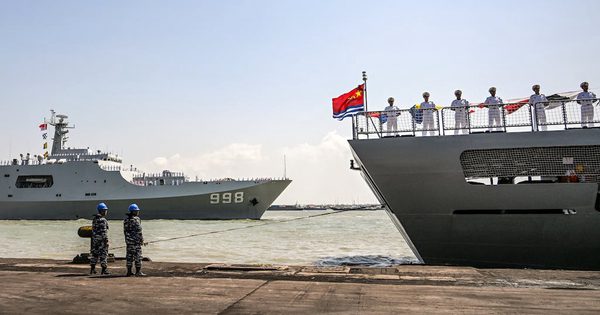 Trung Quốc đóng mới tàu chiến có tổng trọng tải hơn 2 lần Mỹ?