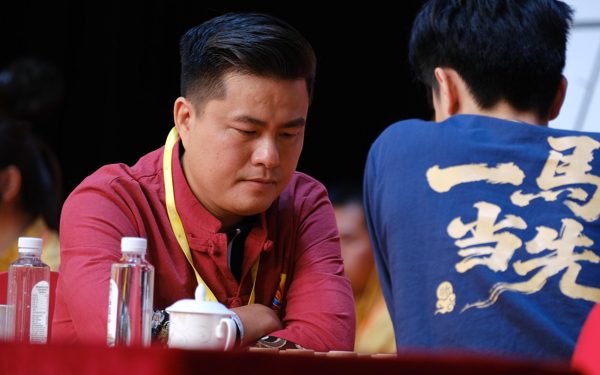 Trung Quốc dùng kỳ thủ 13 tuổi để mơ soán ngôi 'vua cờ tướng' của Lại Lý Huynh