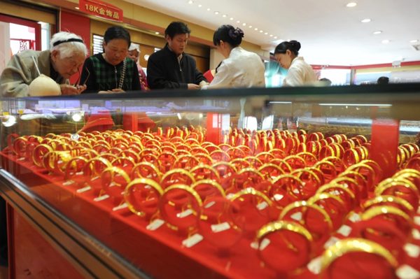 Trung Quốc: Gần 2.600 cửa hàng vàng biến mất trong 6 tháng, điều gì đang xảy ra?