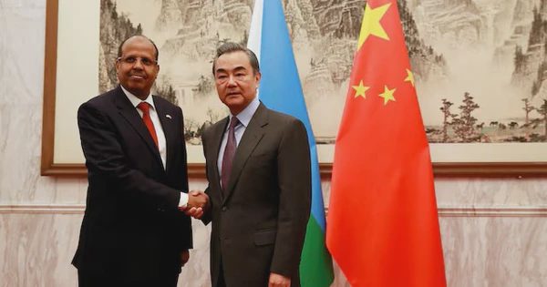 Trung Quốc tăng cường kiểm soát tiền đồn huyết mạch ở Trung Đông