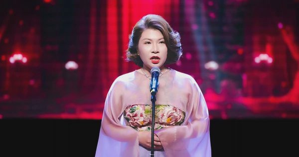 Trung tá Phương Mai hát về tình mẫu tử trong MV mới