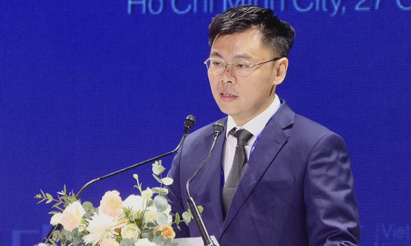 Trung tâm tài chính TP HCM sẽ phân hạng quỹ đầu tư theo mô hình Singapore, Dubai