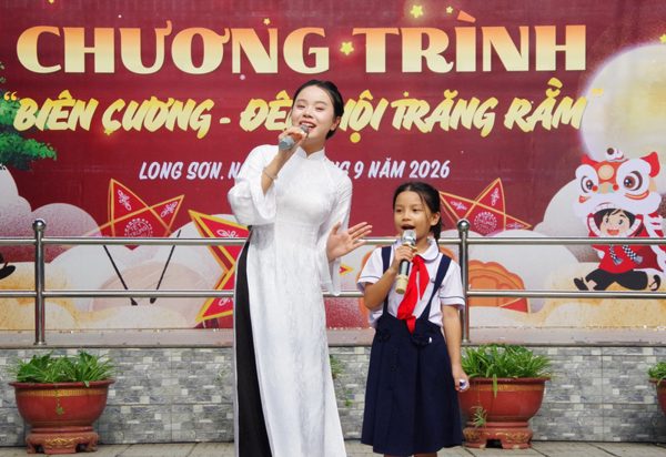 Trung thu sớm ấm tình quân dân nơi hải đảo TPHCM