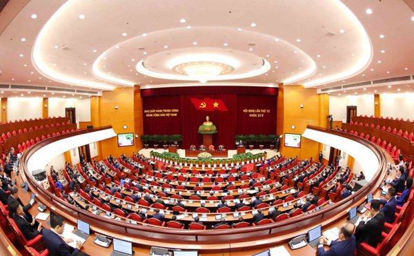 Trung ương họp về công tác cán bộ, cho chủ trương đổi tên Đảng ủy MTTQ, các đoàn thể Trung ương