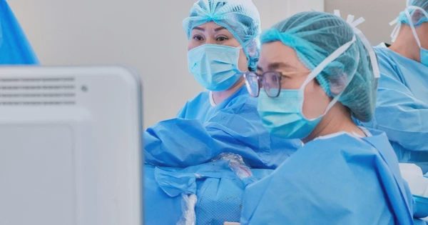 Trước ngày cưới, cô gái xử lý khối u vú đã mang suốt 15 năm