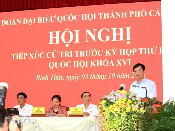 Trưởng Ban Tổ chức Trung ương Nguyễn Duy Ngọc tiếp xúc cử tri thành phố Cần Thơ