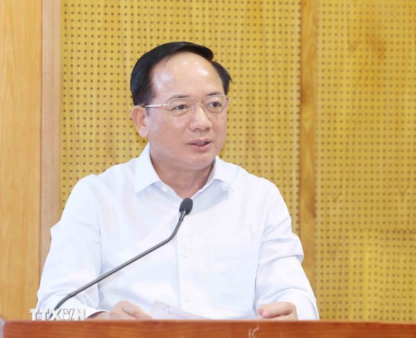 Trưởng Ban Tuyên giáo Trung ương Trịnh Văn Quyết tiếp xúc cử tri Tuyên Quang