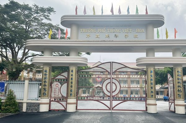 Trường báo cáo gì vụ giáo viên nước ngoài đánh học sinh lớp 2 ở Cần Thơ?