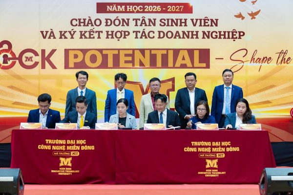 Trường Đại học Công nghệ Miền Đông khai giảng, mở rộng hợp tác doanh nghiệp