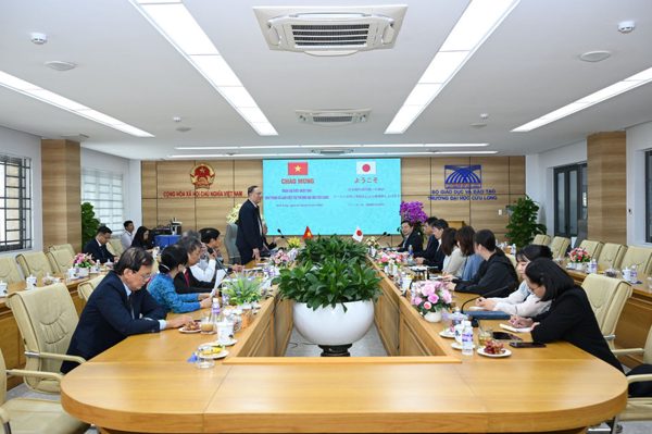 Trường Đại học Cửu Long giao lưu học thuật với đoàn đại biểu đến từ Nhật Bản
