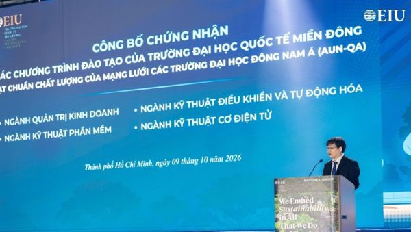 Trường đại học Quốc tế Miền Đông đón nhận Chứng nhận AUN-QA cho 4 chương trình đào tạo