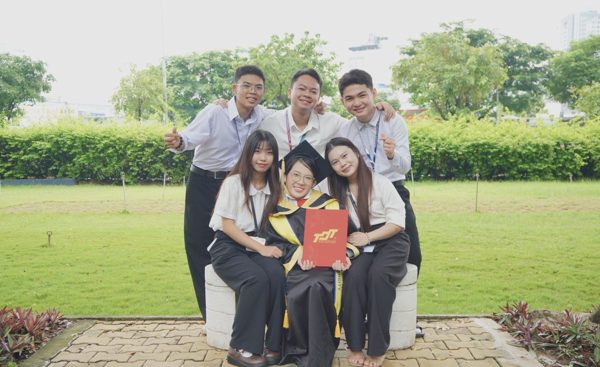 Trường Đại học Tôn Đức Thắng vinh danh sinh viên thành tích tốt
