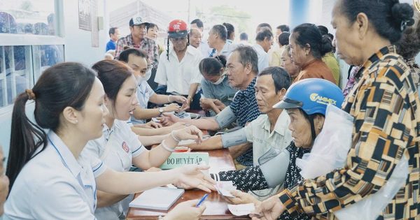 Trường Đại học Y Dược Cần Thơ khám bệnh, cấp thuốc miễn phí tại Cà Mau