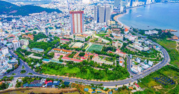 Trường ĐH Nha Trang 50 năm gắn bó Khánh Hòa, hướng tới đại học vùng