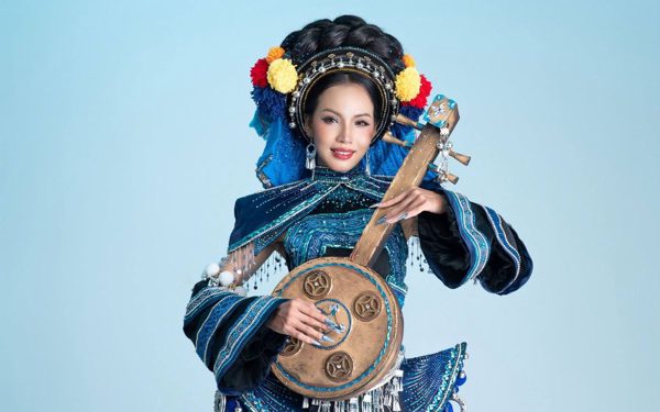 Trương Hiếu Thảo kể chuyện văn hóa Hà Nhì, thắng giải Trang phục dân tộc