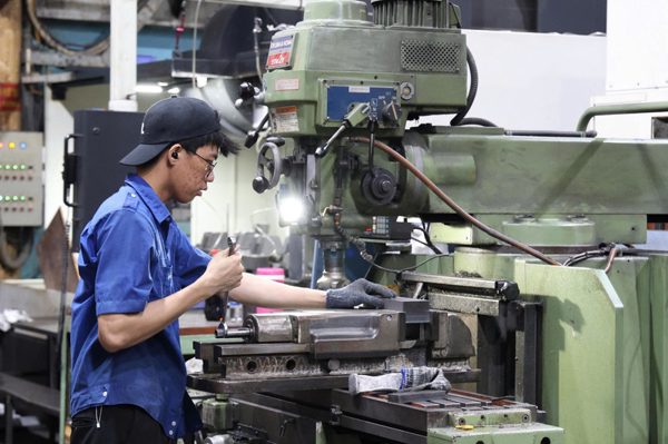 Trường liên tục 'suất nhân lực', doanh nghiệp vẫn than thiếu người: Nghẽn ở đâu?