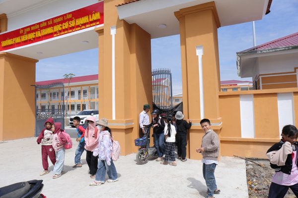 Trường nội trú liên cấp ở Nghệ An từng bước đón học sinh về cơ sở mới