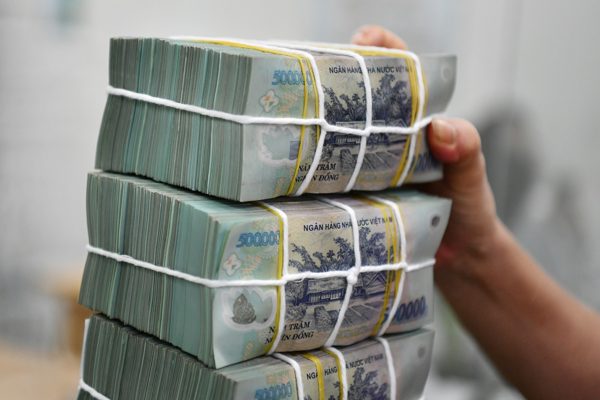 Trưởng phòng lương gần 30 triệu/tháng bị chấm dứt hợp đồng, đòi hơn 685 triệu