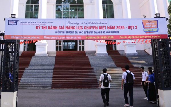 Trường sư phạm đào tạo đa ngành, trường đa ngành lại tuyển sư phạm