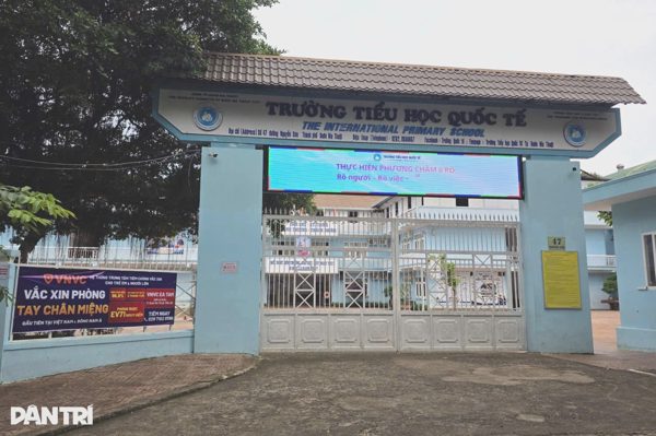 Trường tiểu học quốc tế bất ngờ bị rao bán, chủ tịch hội đồng báo công an