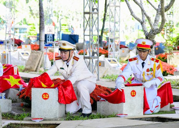 Truyền hình trực tiếp Lễ truy điệu, an táng hơn 1.000 hài cốt liệt sĩ