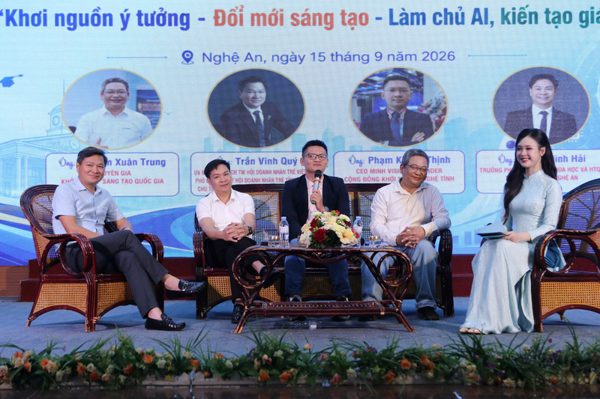 Truyền lửa khởi nghiệp, làm chủ AI để sinh viên kiến tạo giá trị