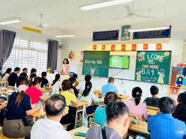 Từ 15/11, bỏ quỹ phụ huynh: Nhẹ gánh đóng góp, lo khoản chi phát sinh