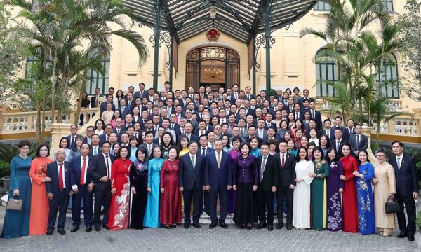 Từ 'cho phép' sang 'khuyến khích': Bước chuyển về tư duy đảng viên làm kinh tế