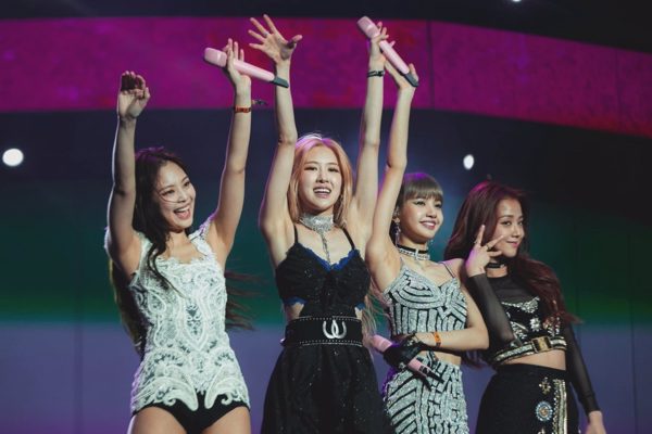 Từ concert cháy vé của BIGBANG: Cách các nước biến âm nhạc thành “mỏ vàng”