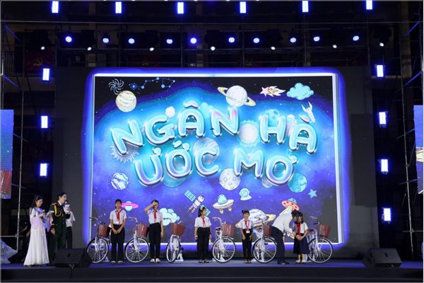 Từ đêm Rằm Tây Giang đến cách hợp lực vì thế hệ tương lai