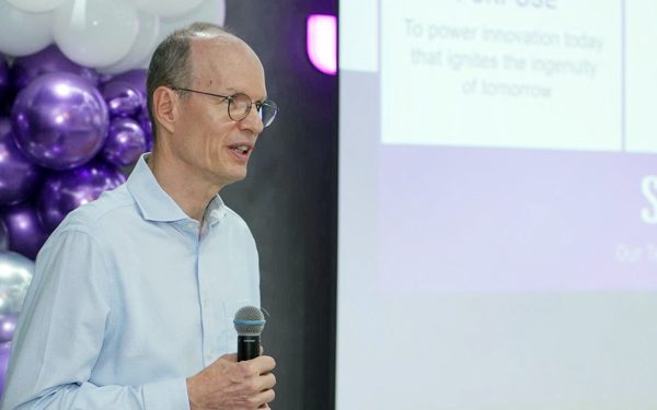Từ gần 300 hồ sơ, 27 sinh viên được chọn học thiết kế chip cùng 'ông lớn' Mỹ