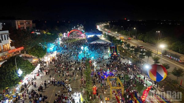 Từ lễ hội mùa Thu đến không gian phát triển kinh tế đêm