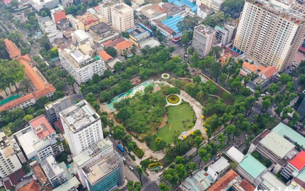 Từ ngày 4-10, xe máy được đi 2 chiều trên đường Võ Văn Tần ở TP.HCM